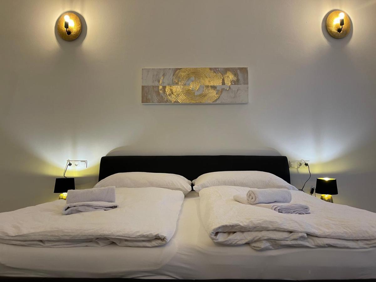 Fancy Apartment In The City Center Виена Екстериор снимка