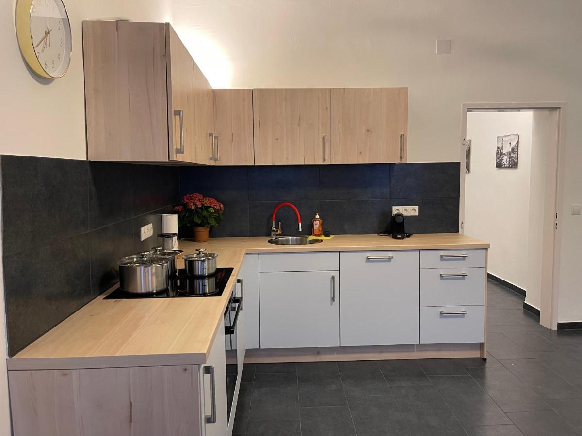 Fancy Apartment In The City Center Виена Екстериор снимка