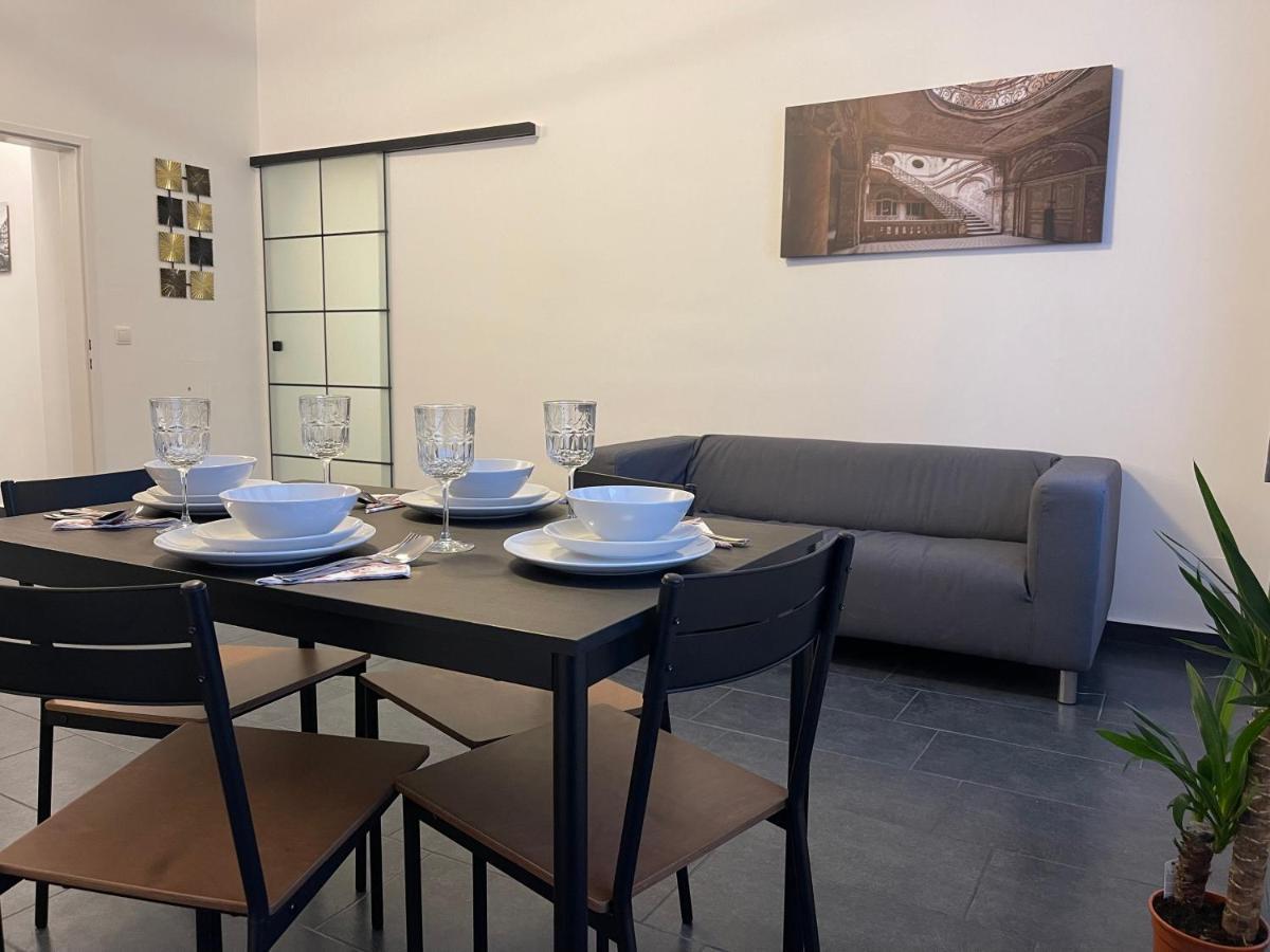 Fancy Apartment In The City Center Виена Екстериор снимка